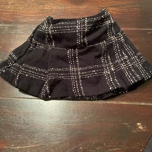 Old Navy winter skirt 3-6 mo